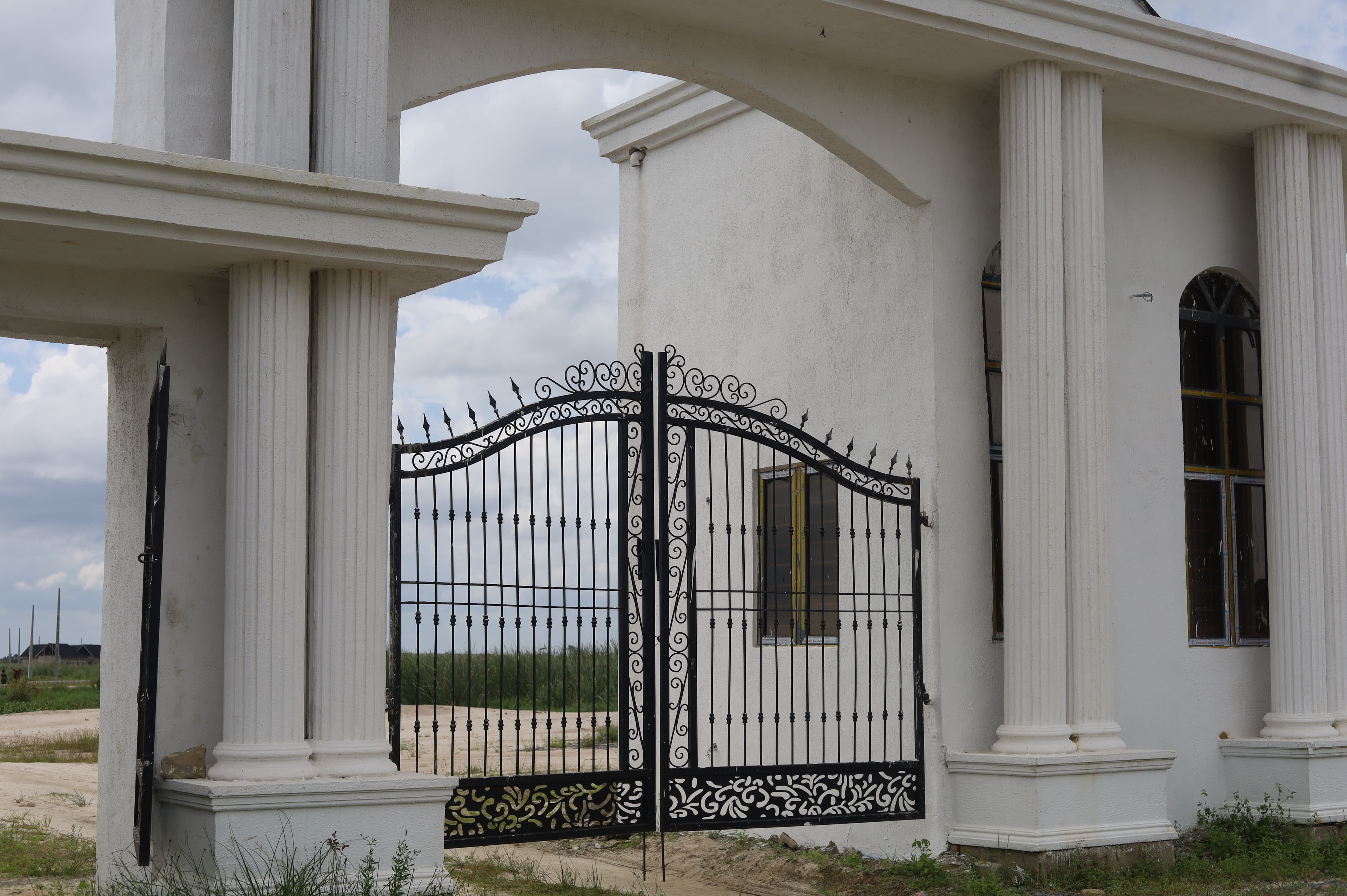 Peak Resort & Golf Course, Lakowe, Lagos, photograph 1 of 6